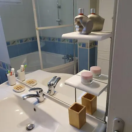Au Calme Et Proche De ! Apartment *